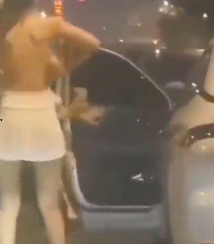 脱光衣服的视频,揭秘脱衣视频背后的故事