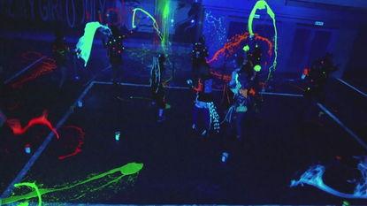 夜光漆视频,揭秘夜间照明新潮流