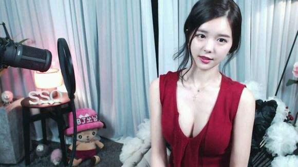 韩国女主播瑟妃视频