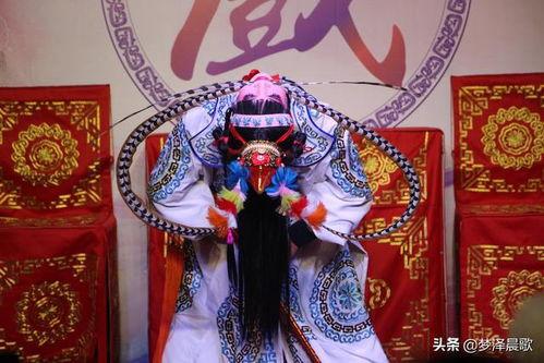 老人唱戏视频,探寻老人唱戏视频中的传统魅力